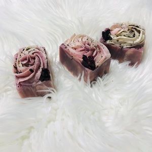 Coconut milk & Hibiscus artisan handmade scented bar soap
